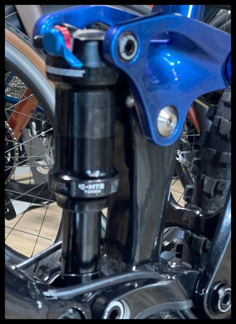 Giant Trance X E+ 2 Pro 29er Medium Chameleon Neptune 2021-7